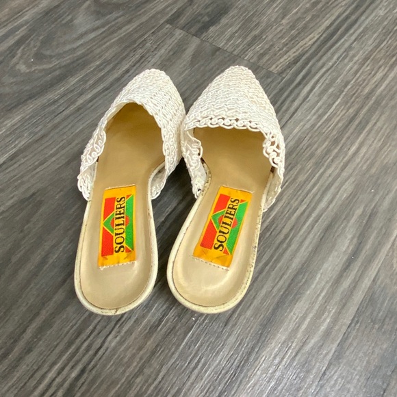 Souliers Covered Foot Open Back Heels - Picture 2 of 6